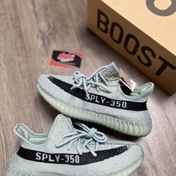 Yeezy Boost 350 V2 "Salt" Size 8