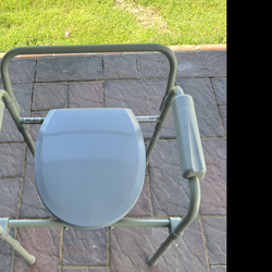 Rhythm Elongated Bedside Commode