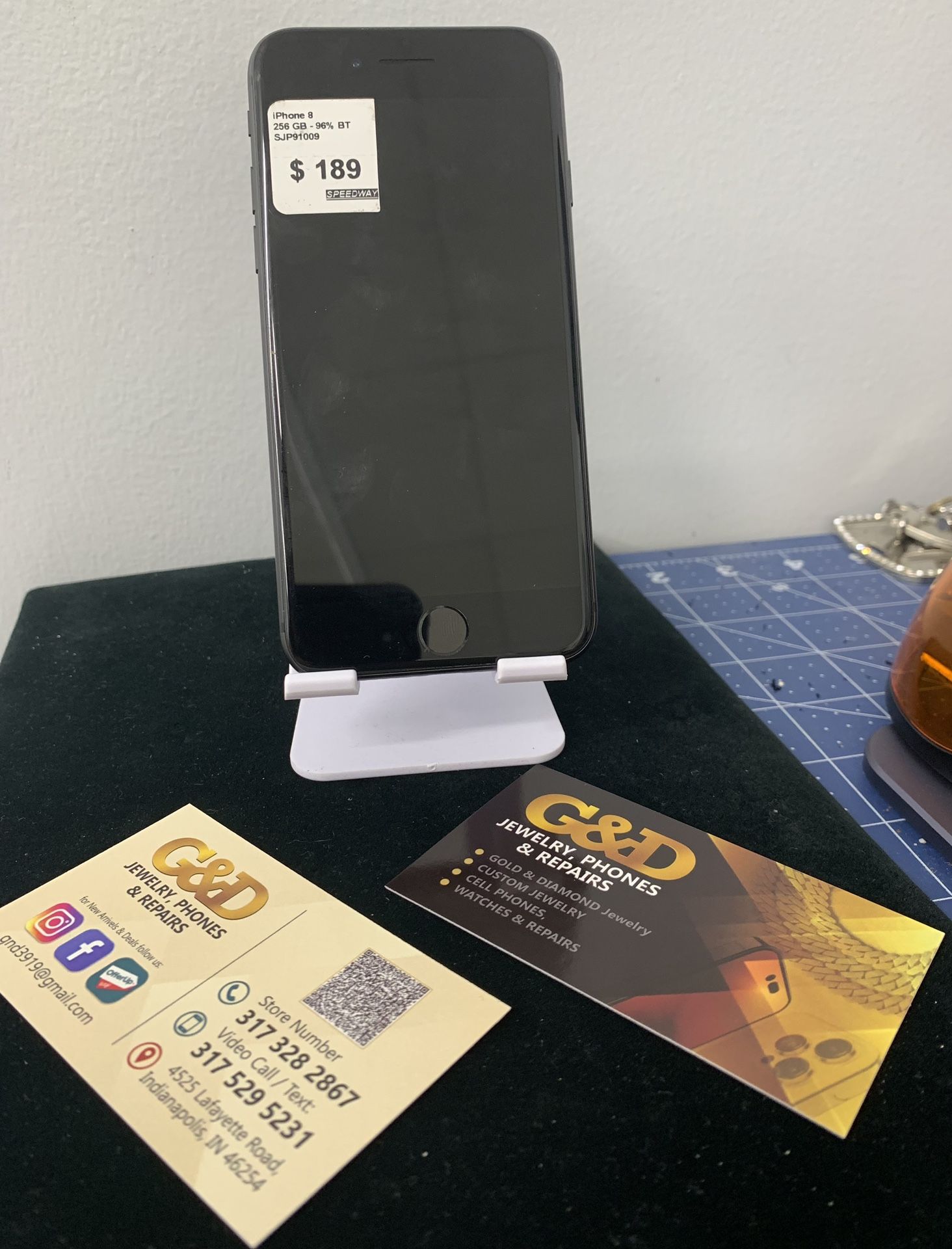 iPhone 8 256gb Unlocked Phone