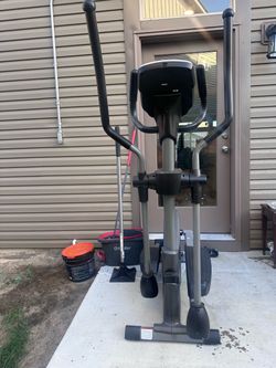 Elliptical Trainer Machine