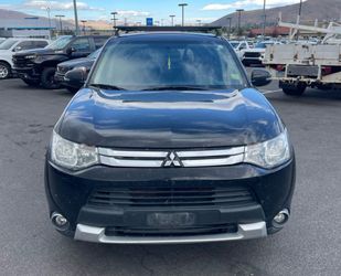Mitsubishi Outlander SUV Black
