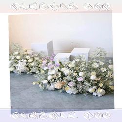 treat stay Dreamy Wedding Decor With Gorgeous Flower Arrangements