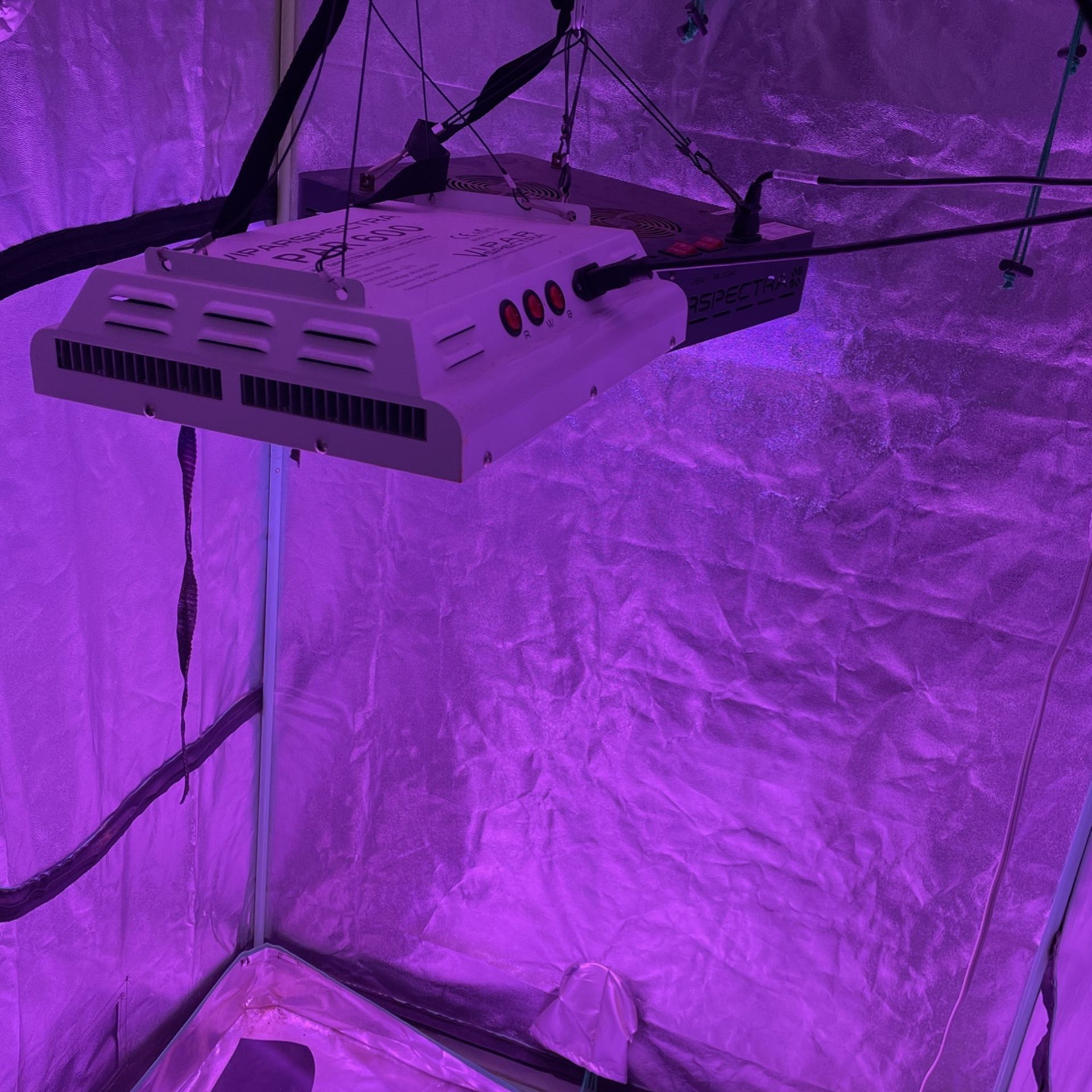 4x4 Grow Tent With Two Led Lights