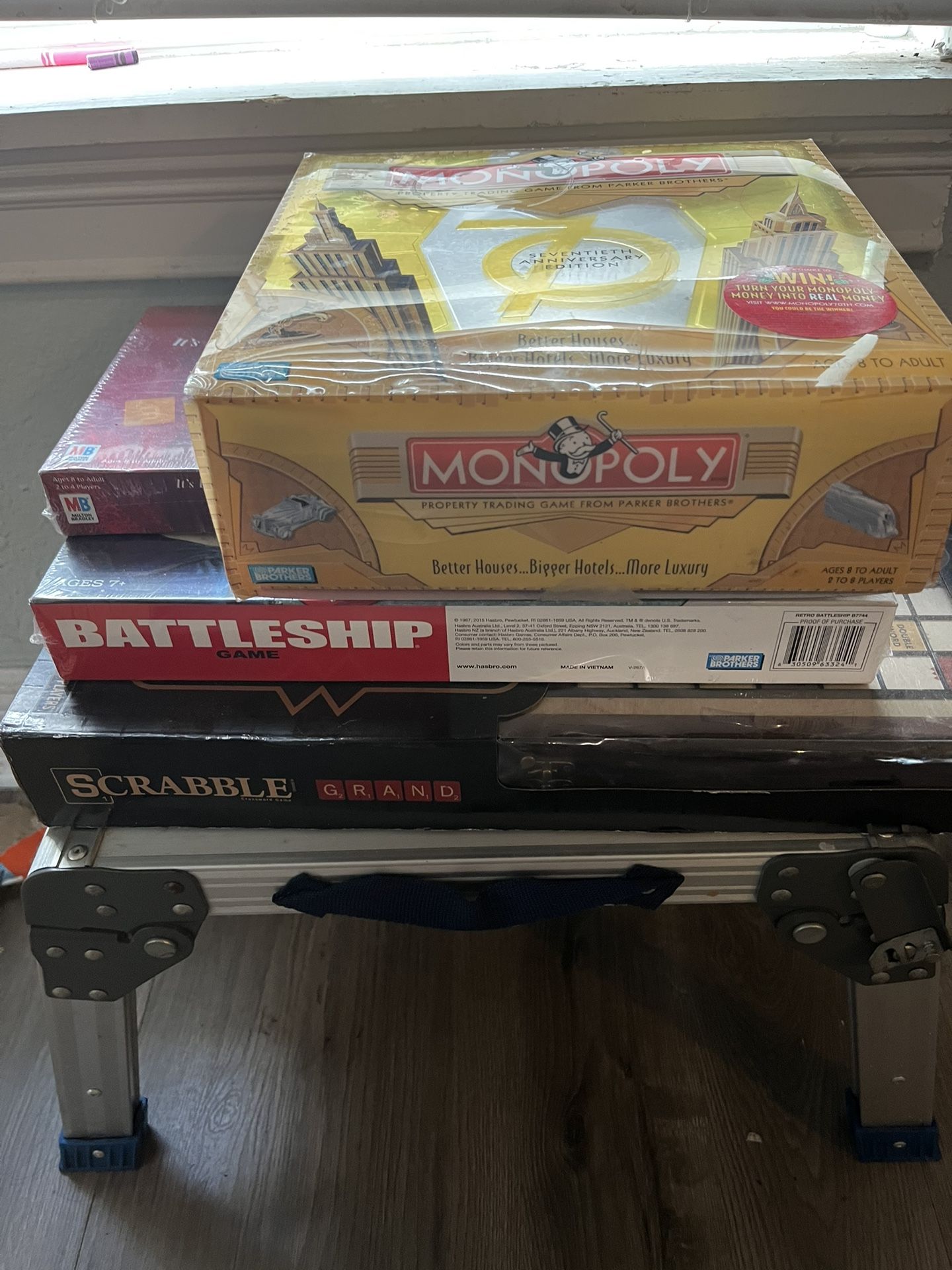 Keyboard bundle, including battleship, and two scrabbles and 75th anniversary Monopoly