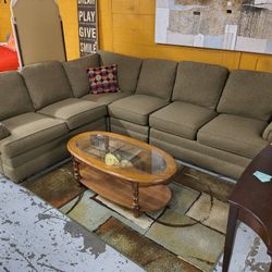 Large 4 piece L shaped sofa sectional by Thomasville For Sale 


