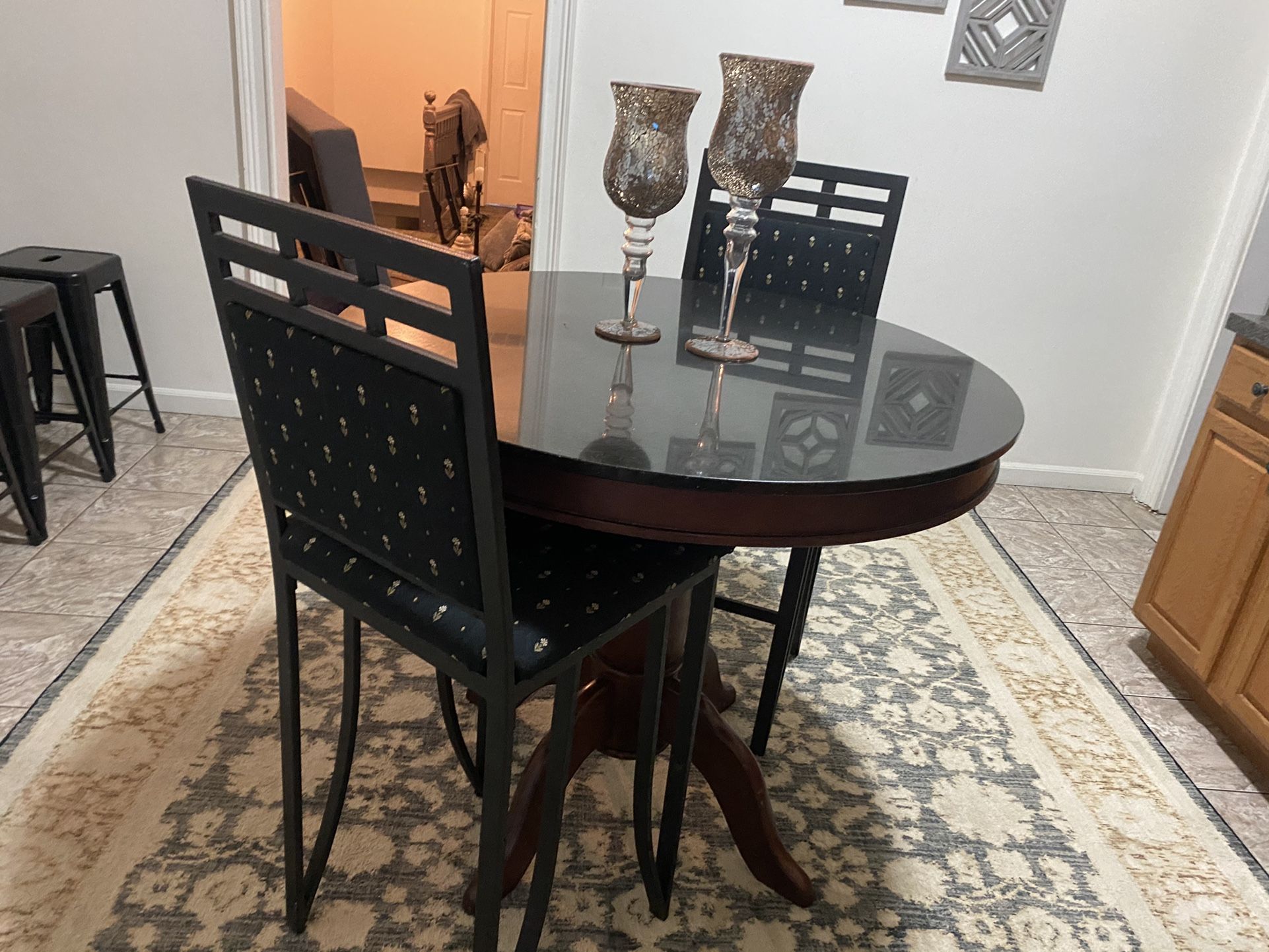 Counter High Kitchen Table And 2 Stools 