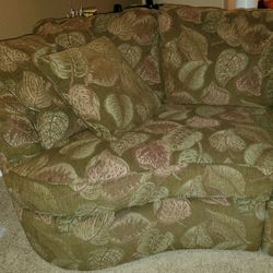 LA-Z-BOY Arched Sofa with Decorative Pillows