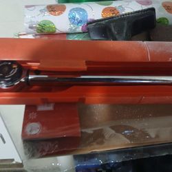    Torque Wrench 