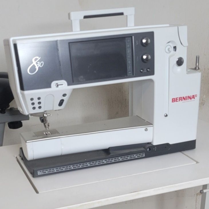 Bernina Embroidery Machine With Module L
