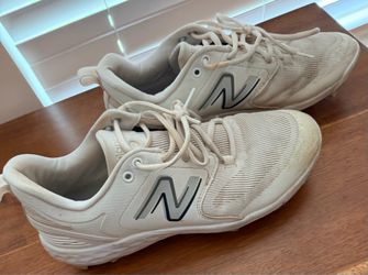 Men’s 12 Wide New Balance Baseball Cleats