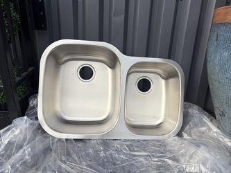 Brand New Stainless Steel Kitchen Sinks