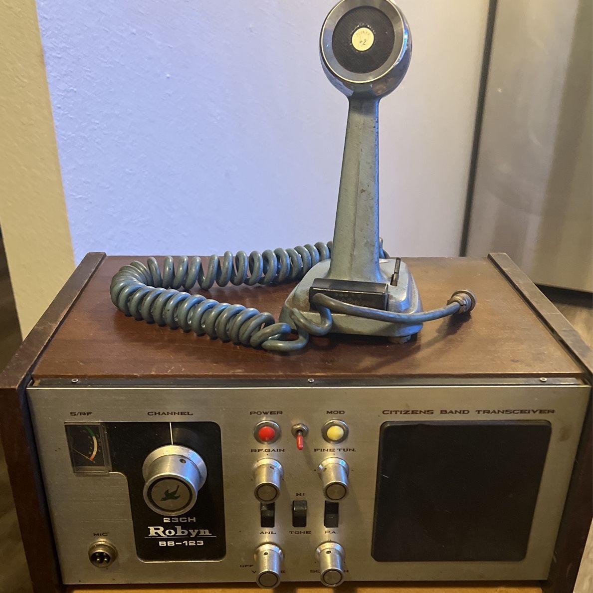 Robyn 23 Ch Model # BB-123, Homebase, Cb Radio With Standup
