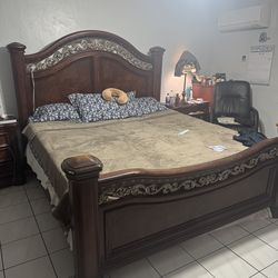 Like new bedroom set