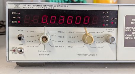 HP 5328A 500MHz frequency counter