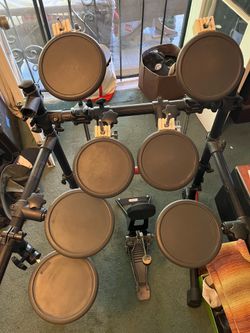 Electric drums, Roland, Yamaha. no brain.