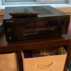 Av Multi Channel Receiver VSX-D411 Pioneer with 2 Speakers