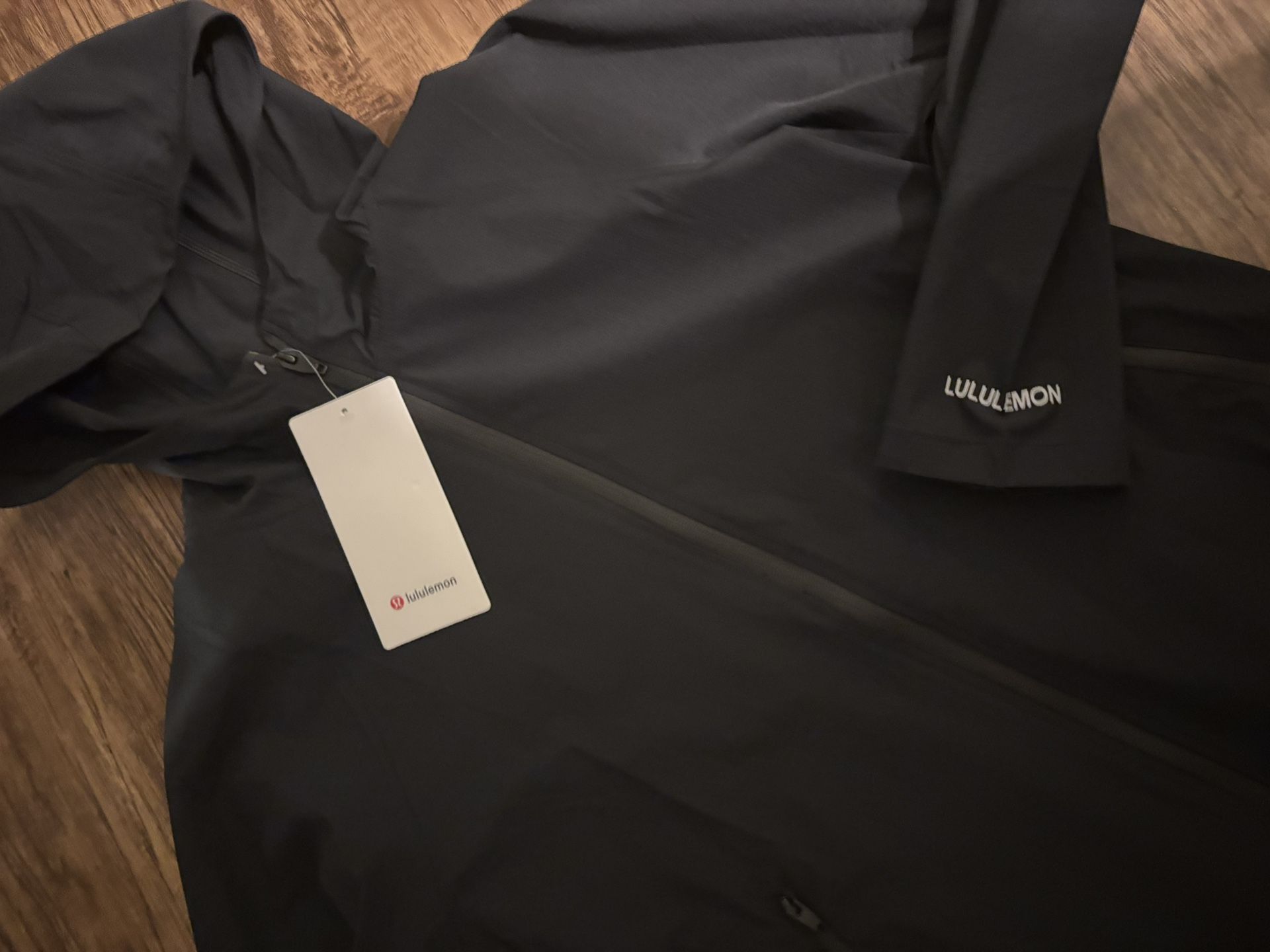 LuLulemon Jacket ( Medium )