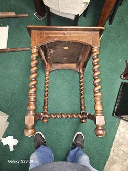 Vintage Twist legs & stretcher table
