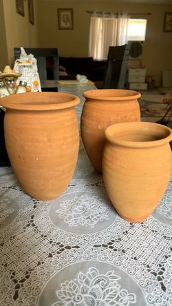 Set of 3 Terracotta Clay Pots