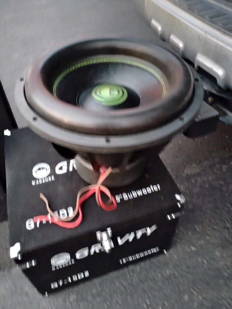 Brand New 15" 4800W Max, 2400W RMS Gravity G7 Warzone Subwoofer With Ported Box