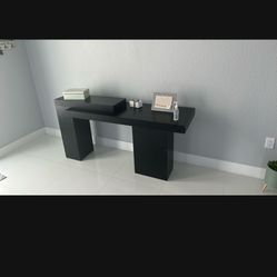 Accent Table 
