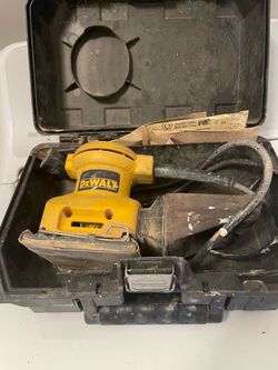 DeWalt Electric Palm Sander with Case