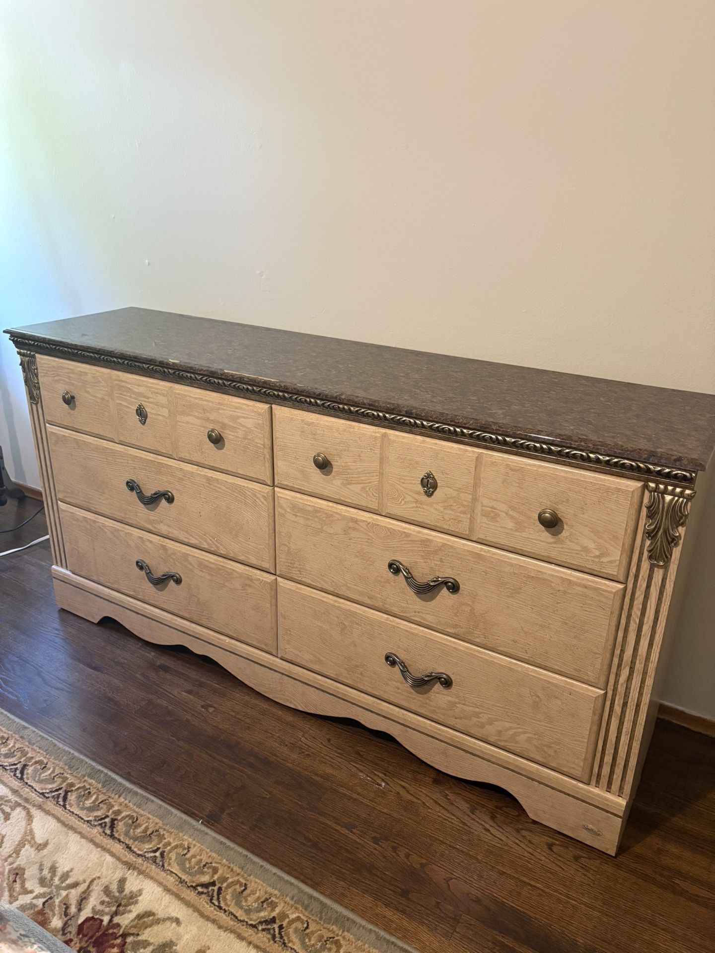 Sandberg Furniture Dresser