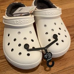 Crocs White Unisex M/7 W/9 Brand New - never used