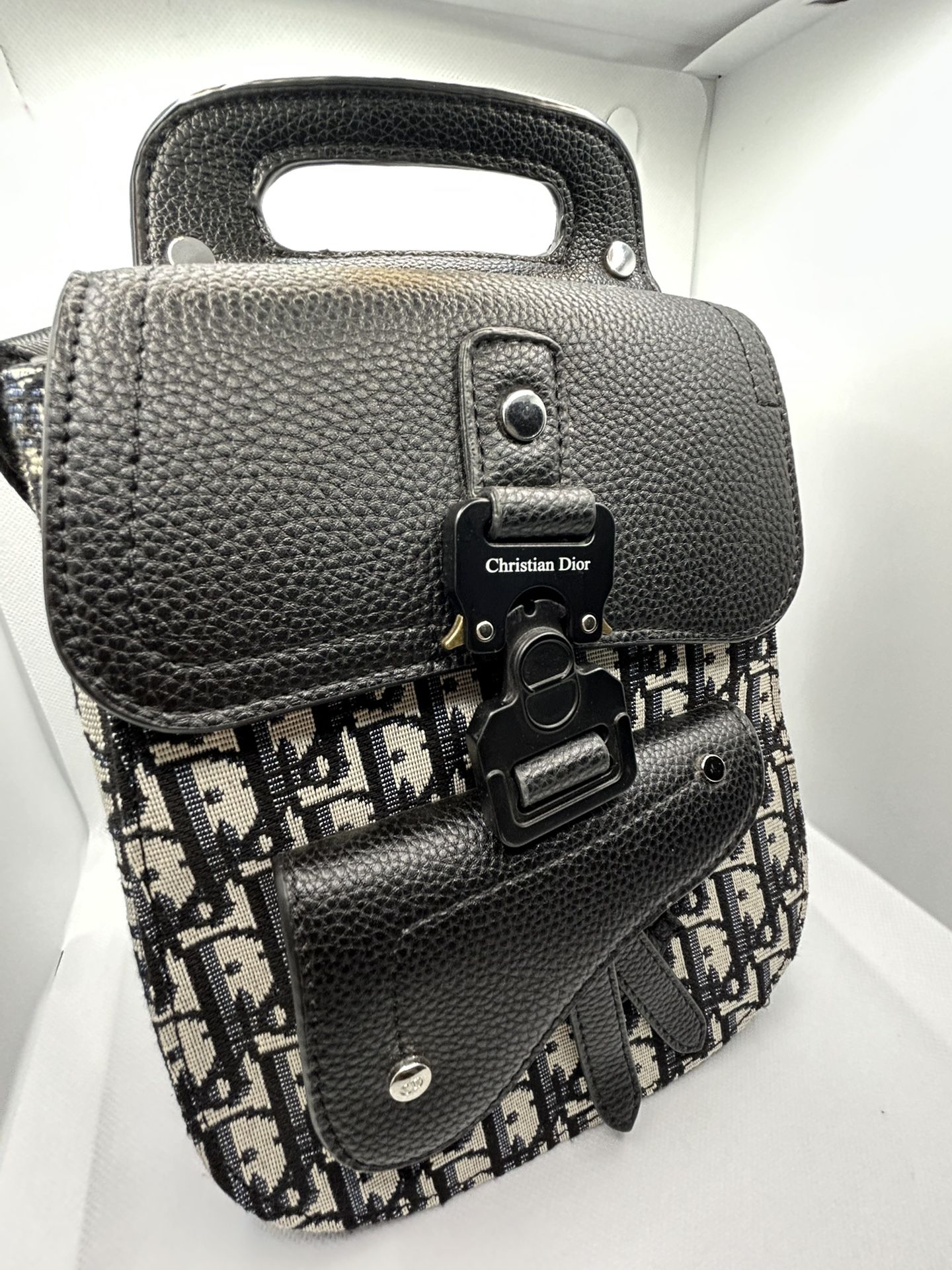 Christian Dior Slingbag