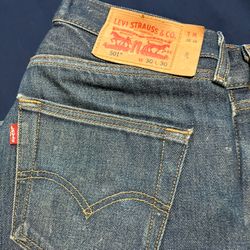 Blue 501s Levi Jeans 30-30