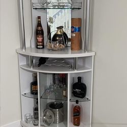 White Corner Bar 