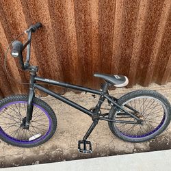 Free Agent BMX Bike