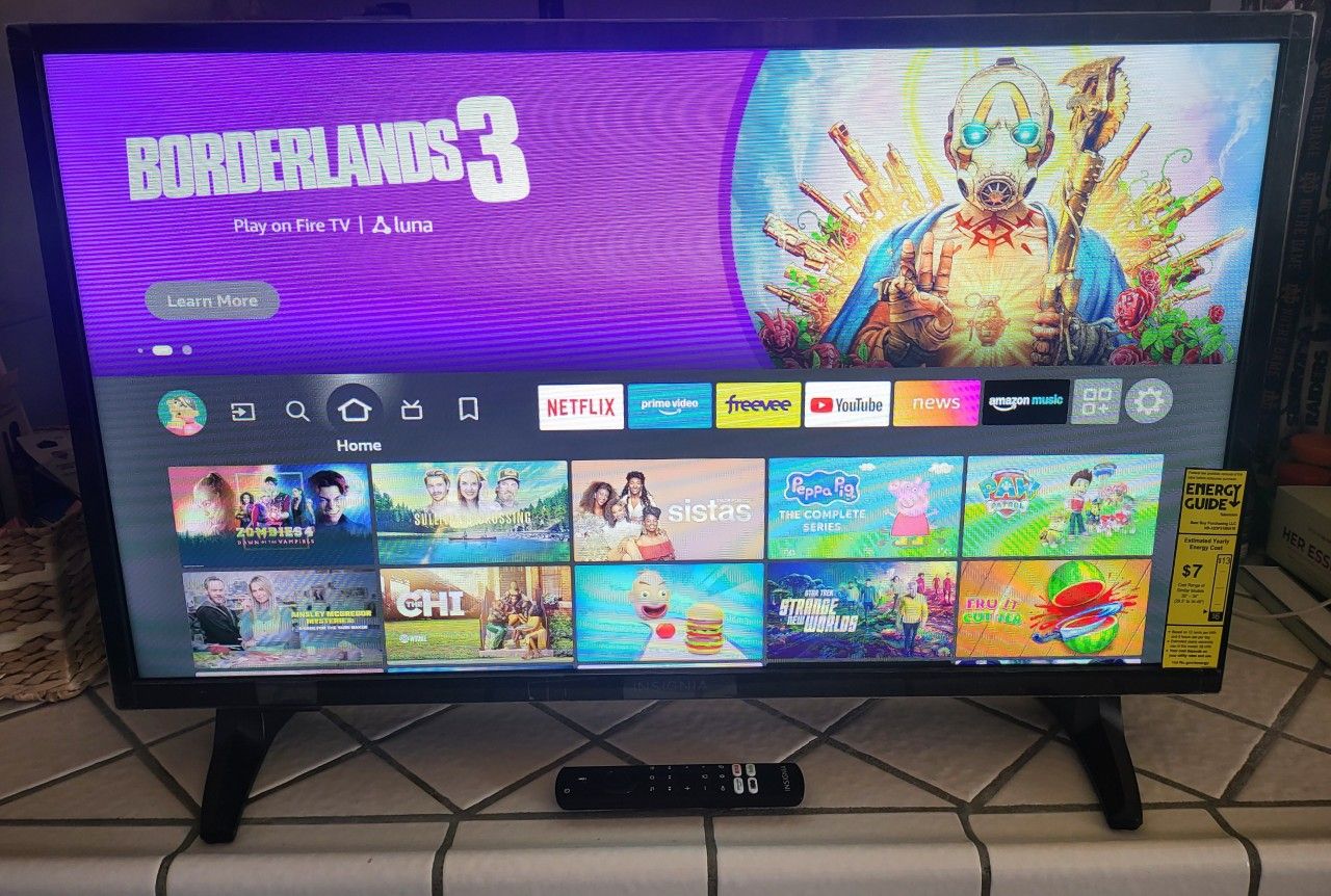 INSIGNIA 32" FIRE TV EDITION WITH REMOTE