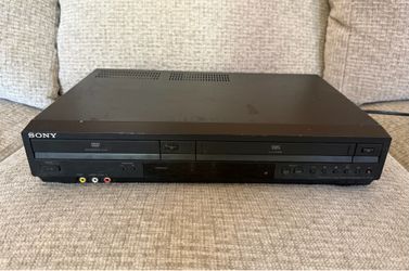 Sony DVD / VHS Combo Player (VHS SIDE ONLY WORKS)
