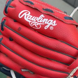 Rawlings Rookie Glove. Age 6-8