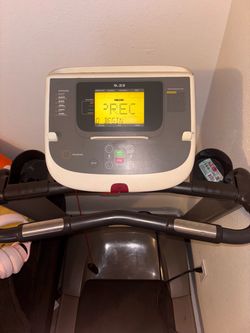 Precor 9.23 Treadmill