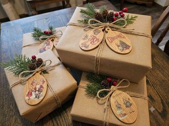 25 Wood Oval Hanging Christmas Ornaments, Gift Tags, Garland, Place Cards  5x3"