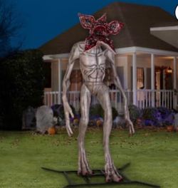 Life Sized Netflix Stranger Things Animated Giant 7.5 Foot Tall Demogorgon Gemmy