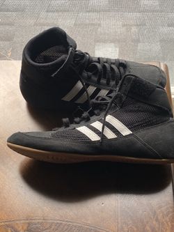 Authentic Adidas size 6 male