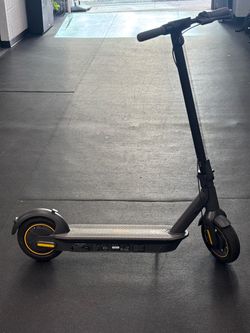 Segway Ninebot G30P Electric Scooter