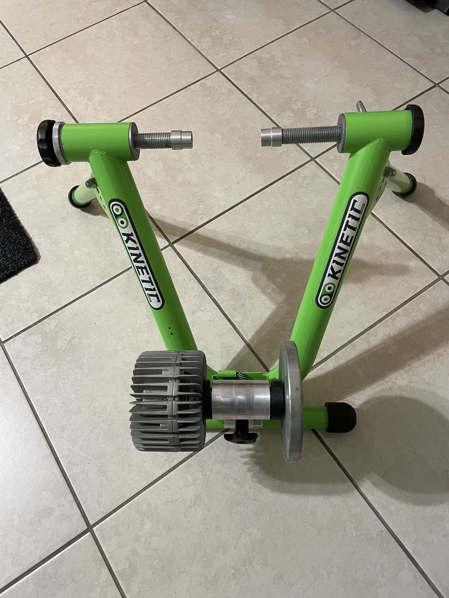KINETIC by KURT Bike Trainer