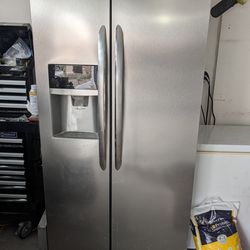 Frigidaire Gallery Side By Side Refrigerator