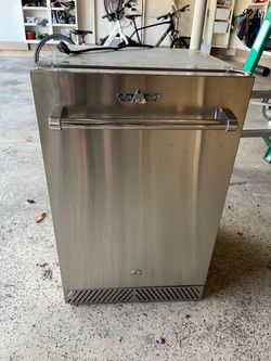 Delta Heat outdoor refrigerator