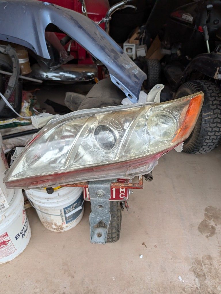 2007 2008 2009 Toyota Camry Hybrid Left Driver Side Headlight OEM