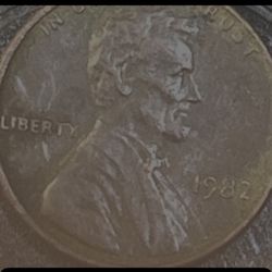 1982 Penny brown bronze rare