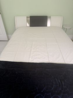 Full Size Bed