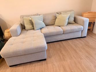 Gray Sectional Sofa w/ Pull-Out Sleeper + Chaise – Great Condition