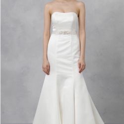 David’s Bridal *Flawless* Wedding Dress - Size 6
