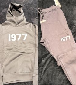 NWT ESSENTIALS BLACK “1977 IRON” OUTFIT SMALL 