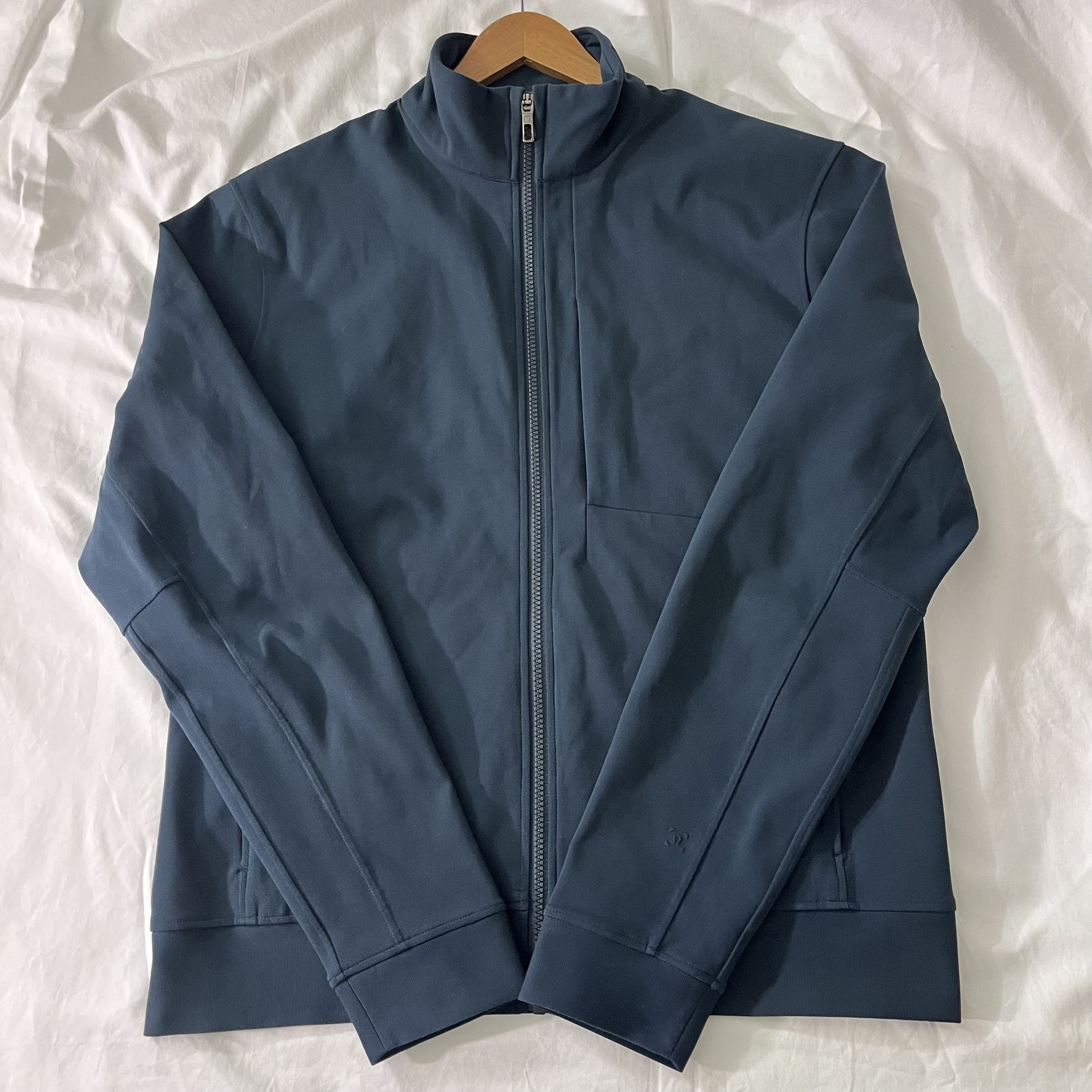 Lululemon Sojourn Jacket Men’s Size Large Blue Full Zip Athleisure Performance Layer